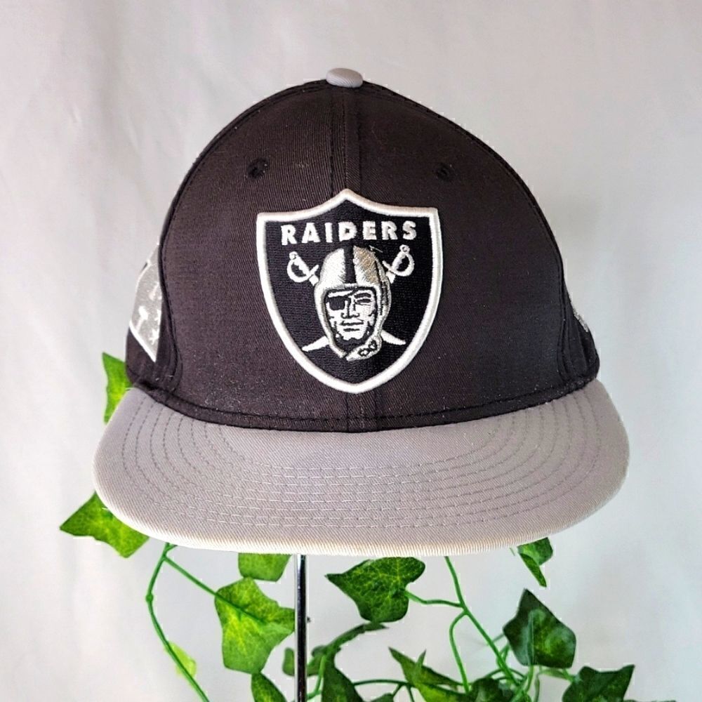 New Era. 9Fifty. Raiders. NFL. Ball cap. Size small/medium. EUC
